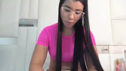 Snapshot of sammy_prince chatting on 11.10.25 sammy online show from 11.10.25