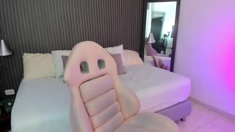 Axel online show from 11.01.25