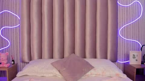 Samantha   online show from 04.22.26