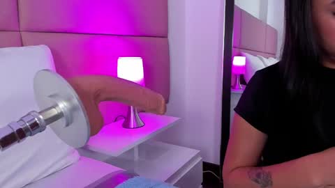 Snapshot of sammymorales chatting on 10.06.25 Sammy Morales online show from 10.06.25