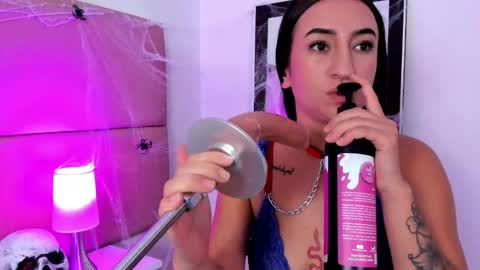 Snapshot of sammymorales chatting on 10.29.25 Sammy Morales online show from 10.29.25