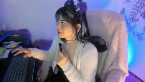   online show from 10.12.25