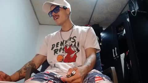 Snapshot of sammytop22 chatting on 10.06.25 sammy model independiente online show from 10.06.25