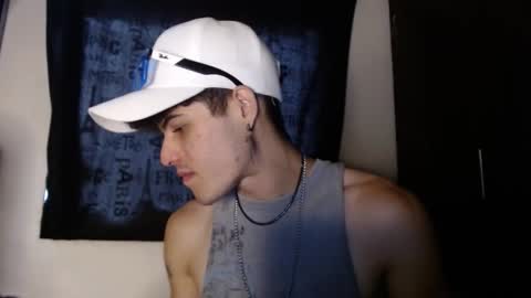 Snapshot of sammytop22 chatting on 10.17.25 sammy model independiente online show from 10.17.25