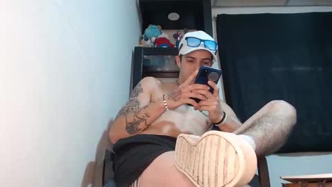 Snapshot of sammytop22 chatting on 10.18.25 sammy model independiente online show from 10.18.25