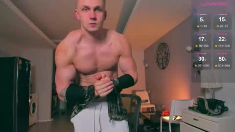 Snapshot of samuel_andrew chatting on 10.29.25 Samuel online show from 10.29.25