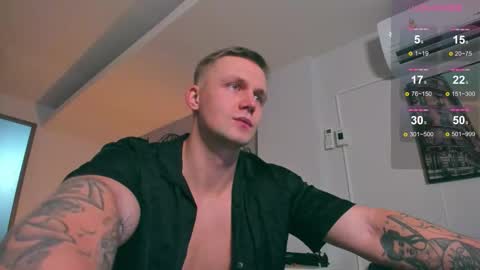 Snapshot of samuel_andrew chatting on 11.08.25 Samuel online show from 11.08.25