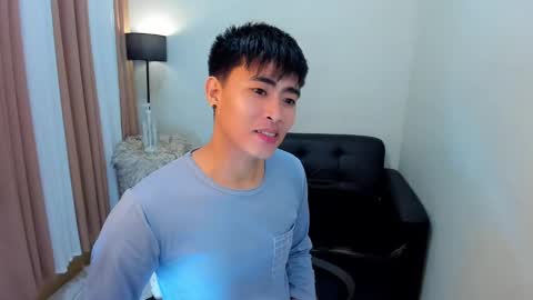 Snapshot of samuelangelo chatting on 12.18.24 Sam online show from 12.18.24