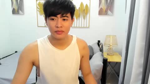 Snapshot of samuelangelo chatting on 03.06.25 Sam online show from 03.06.25