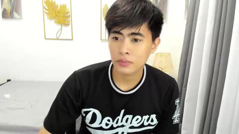 Snapshot of samuelangelo chatting on 03.06.25 Sam online show from 03.06.25