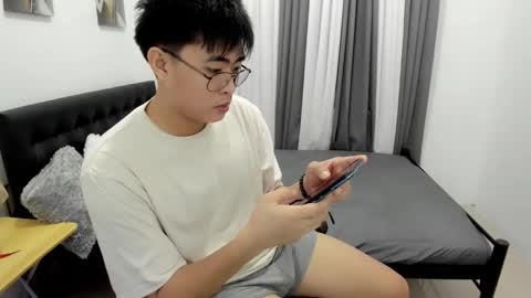 Snapshot of samuelangelo chatting on 09.09.25 Sam online show from 09.09.25