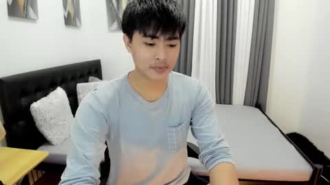 Snapshot of samuelangelo chatting on 10.09.25 Sam online show from 10.09.25