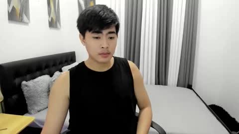 Snapshot of samuelangelo chatting on 10.13.25 Sam online show from 10.13.25