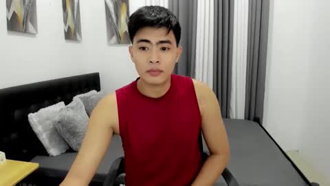 Snapshot of samuelangelo chatting on 11.02.25 Sam online show from 11.02.25