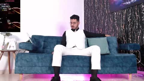 Snapshot of samuelcoopper chatting on 11.19.25 Samuel Coopper online show from 11.19.25