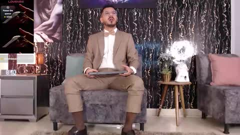 Snapshot of samuelcoopper chatting on 12.04.25 Samuel Coopper online show from 12.04.25