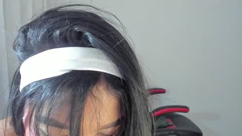 Snapshot of samy_jonnes_ chatting on 01.10.25 Hello I am absent due to a family calamity I will return soon-hola estoy ausente por un problema familiar volvere pronto. online show from 01.10.25