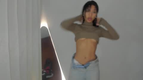 Snapshot of samy_jonnes_ chatting on 01.17.25 Hello I am absent due to a family calamity I will return soon-hola estoy ausente por un problema familiar volvere pronto. online show from 01.17.25