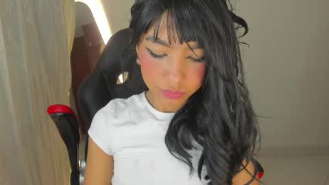 Snapshot of samy_jonnes_ chatting on 02.23.25 Hello I am absent due to a family calamity I will return soon-hola estoy ausente por un problema familiar volvere pronto. online show from 02.23.25