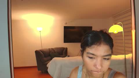 Snapshot of samy_jonnes_ chatting on 10.08.25 Hello I am absent due to a family calamity I will return soon-hola estoy ausente por un problema familiar volvere pronto. online show from 10.08.25