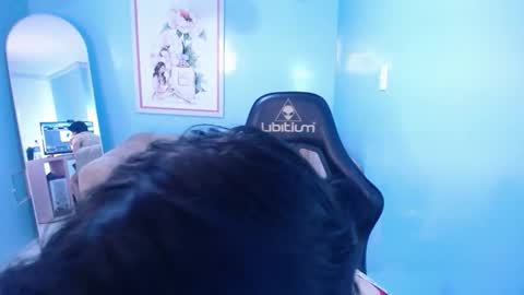 samythomas_t online show from 12.23.25