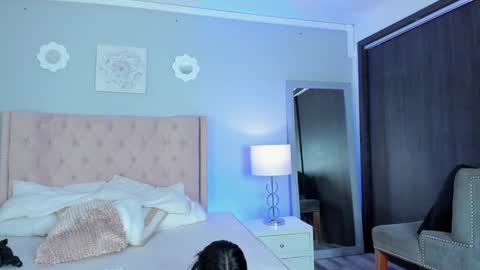 MilaSander online show from 01.08.25