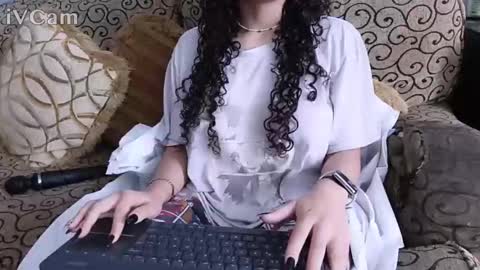 sandi online show from 04.11.26