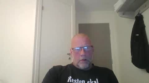 sandnesrune523 online show from 04.21.26