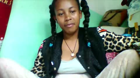 Snapshot of sandra1253099 chatting on 09.28.25 sandra1253099 online show from 09.28.25