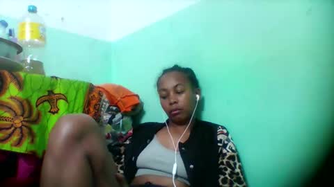 Snapshot of sandra1253099 chatting on 11.26.25 sandra1253099 online show from 11.26.25