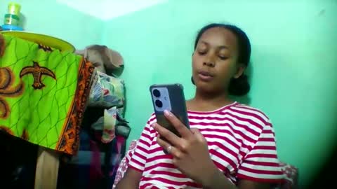 Snapshot of sandra1253099 chatting on 12.01.25 sandra1253099 online show from 12.01.25