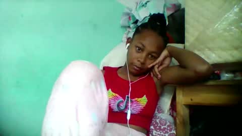 Snapshot of sandra1253099 chatting on 12.05.25 sandra1253099 online show from 12.05.25