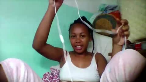 Snapshot of sandra1253099 chatting on 12.05.25 sandra1253099 online show from 12.05.25