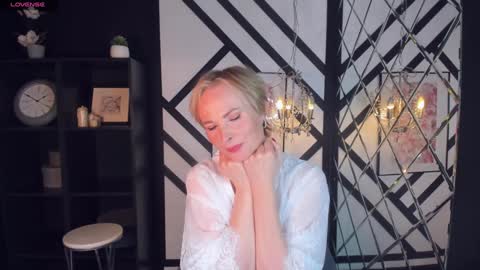 Snapshot of sandra_kind chatting on 02.06.25 Sandra online show from 02.06.25