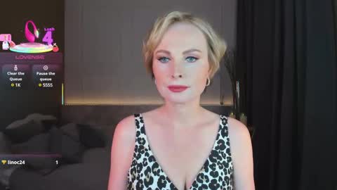 Snapshot of sandra_kind chatting on 02.26.25 Sandra online show from 02.26.25