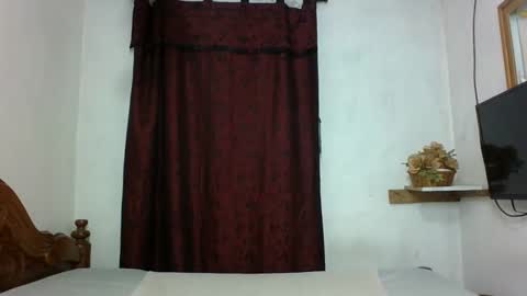 Snapshot of sandra_milly chatting on 11.21.25 sandra online show from 11.21.25