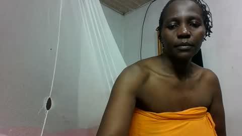 Snapshot of sandra_milly chatting on 11.23.25 sandra online show from 11.23.25