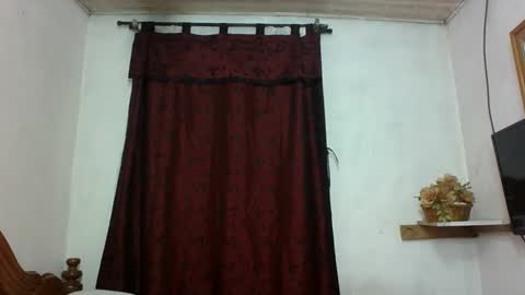 Snapshot of sandra_milly chatting on 12.02.25 sandra online show from 12.02.25