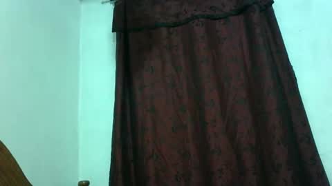 Snapshot of sandra_milly chatting on 12.05.25 sandra online show from 12.05.25