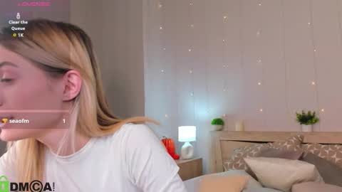 sandraa_anderson online show from 11.20.25