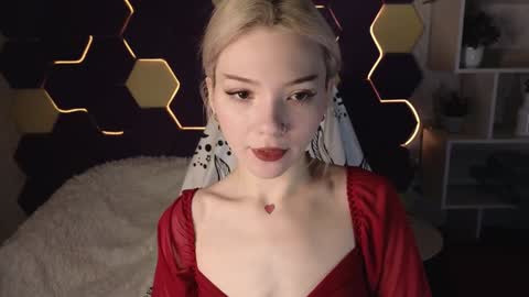 Sandy  online show from 01.04.25