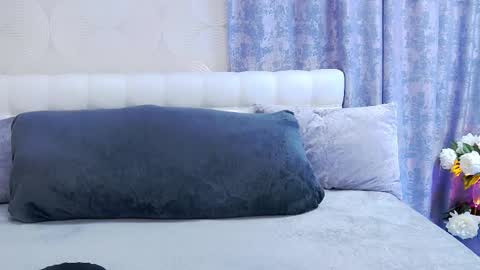 Snapshot of sandrami__ chatting on 09.20.25 Sandra online show from 09.20.25