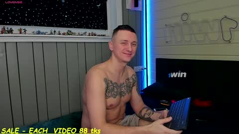 Snapshot of sandy_chris chatting on 02.06.25 Sandy and Chris online show from 02.06.25