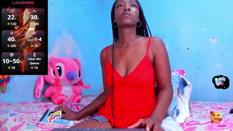 Snapshot of sandy_hearts chatting on 11.19.25 sandy online show from 11.19.25