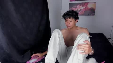 sandy_straw online show from 02.17.26