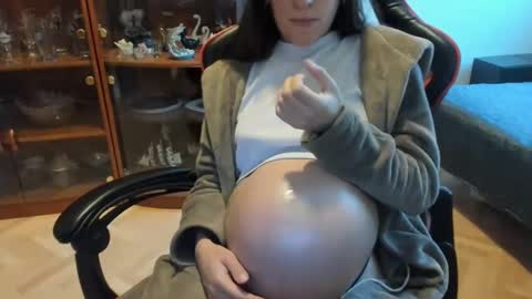 Snapshot of sandysun_shine chatting on 12.11.24 Sandy online show from 12.11.24