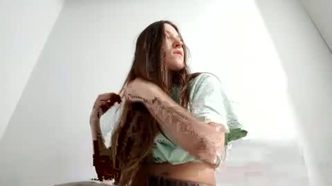 Snapshot of sandysun_shine chatting on 02.21.25 Sandy online show from 02.21.25