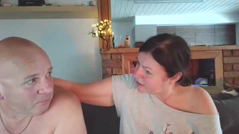 Snapshot of sanroom chatting on 01.07.26 sanroom online show from 01.07.26