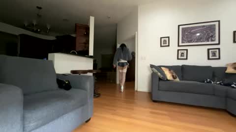 Snapshot of santanacd chatting on 11.28.25 Santana online show from 11.28.25