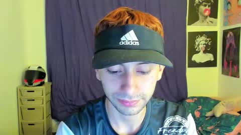 Snapshot of santi_mateo chatting on 12.23.25 Santi online show from 12.23.25